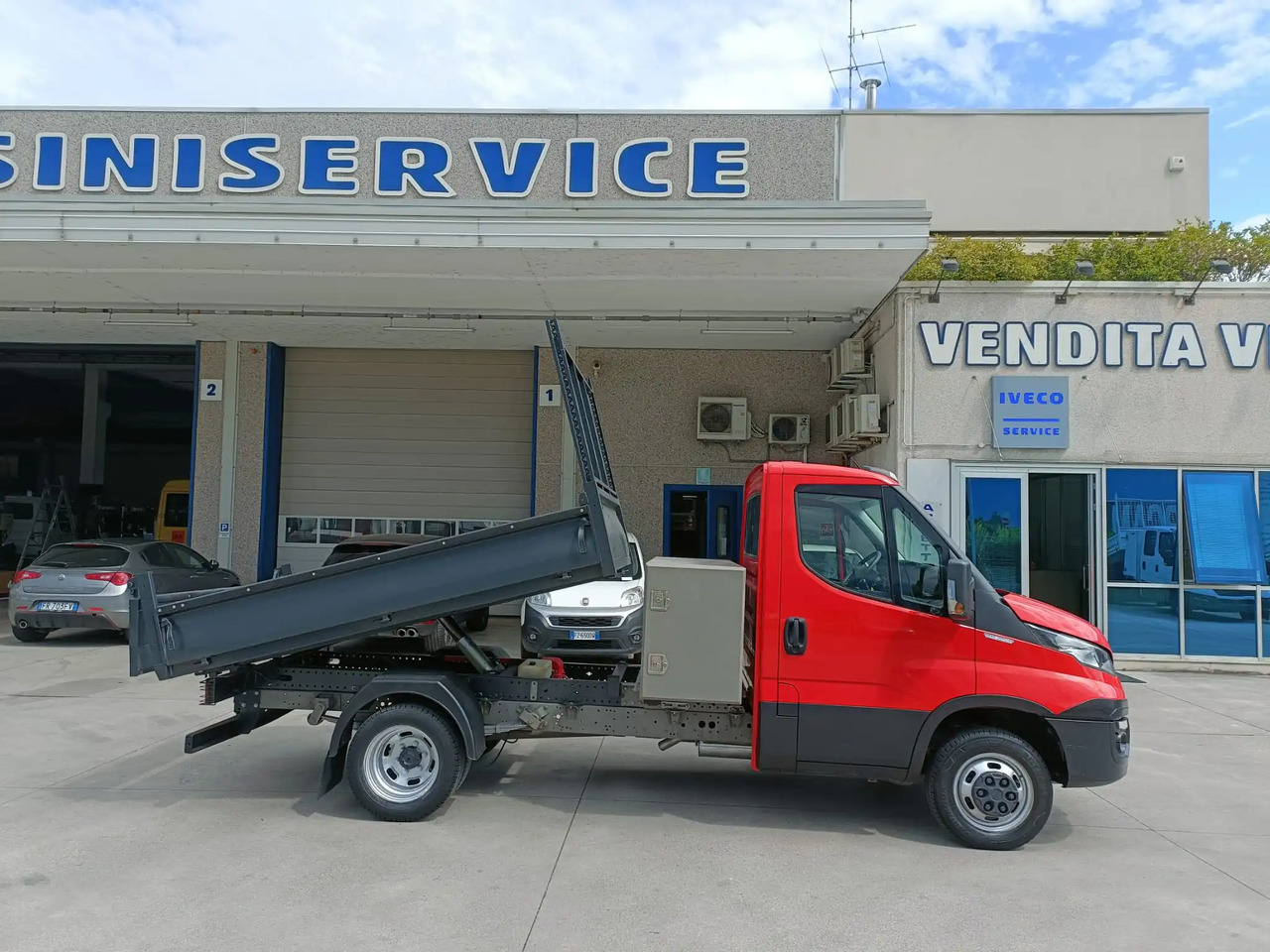 IVECO DAILY 35C12 RIBALTABILE - Комби кипер: слика 3 IVECO DAILY 35C12 RIBALTABILE - Комби кипер: слика 3