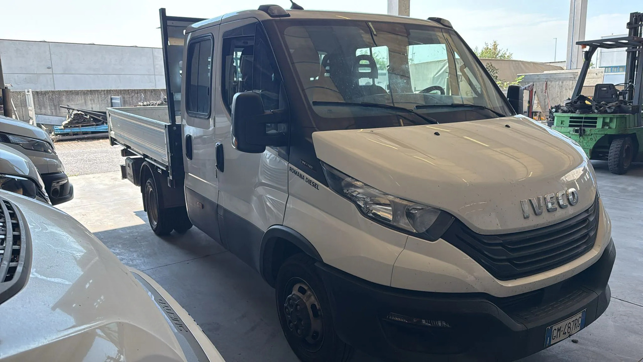 IVECO DAILY 35C16 DOPPIA CABINA RIBALTABILE TRILATERALE 3.0 - Комби кипер: слика 2 IVECO DAILY 35C16 DOPPIA CABINA RIBALTABILE TRILATERALE 3.0 - Комби кипер: слика 2