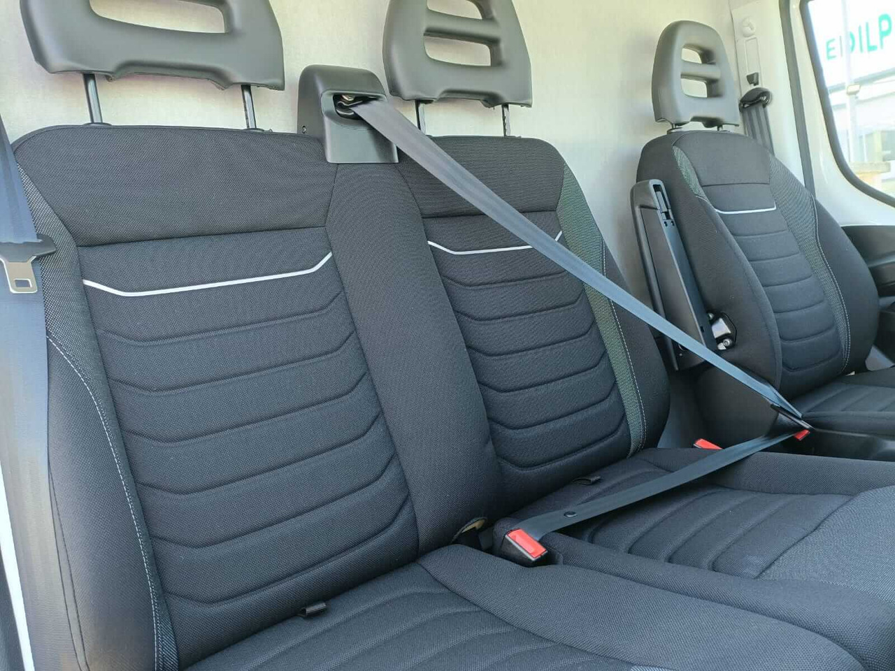 Товарно комбе IVECO DAILY 35S14 L2H2 CNG METANO KM 0: слика 11