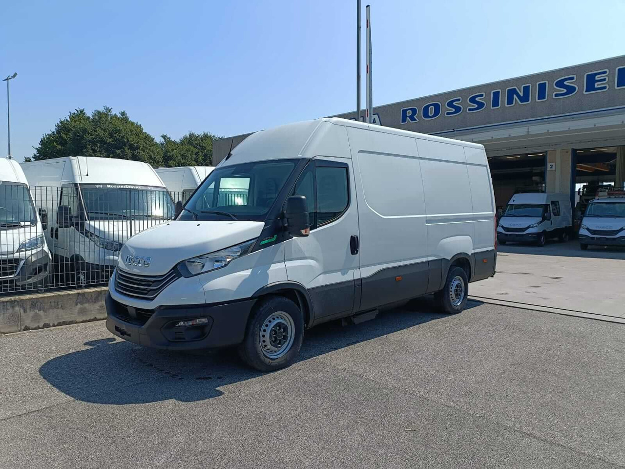 Товарно комбе IVECO DAILY 35S14 L2H2 CNG METANO KM 0: слика 6