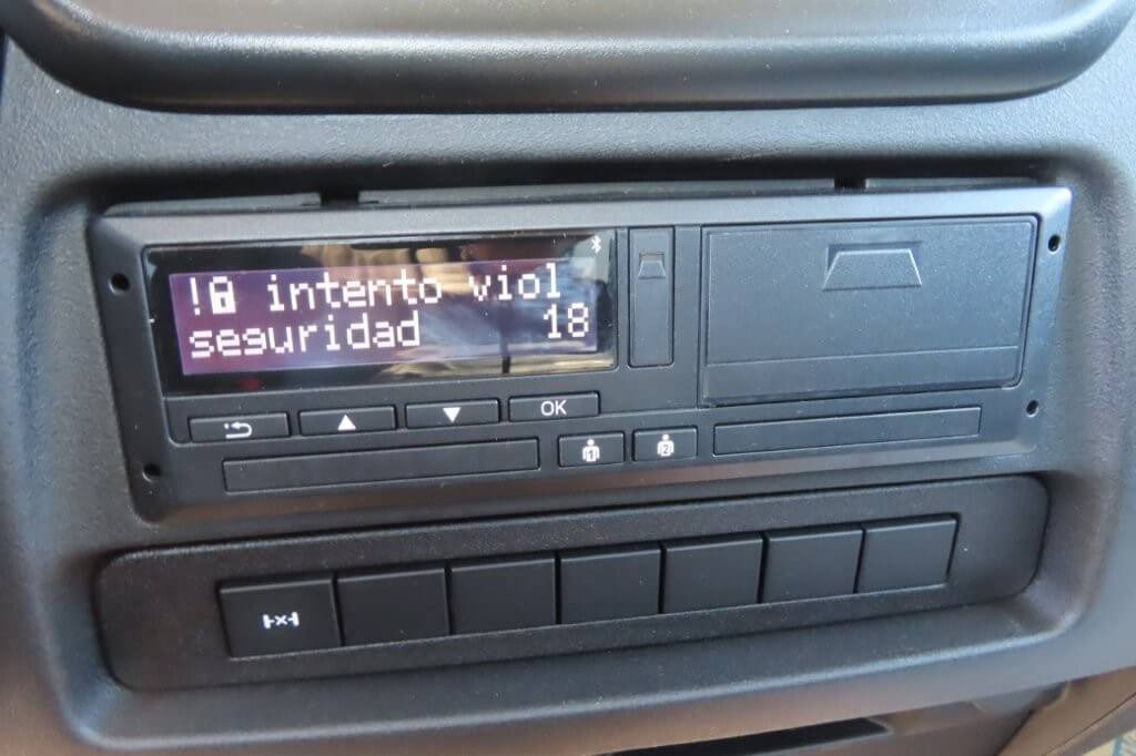 IVECO DAILY 72C18 - Комбе: слика 4 IVECO DAILY 72C18 - Комбе: слика 4