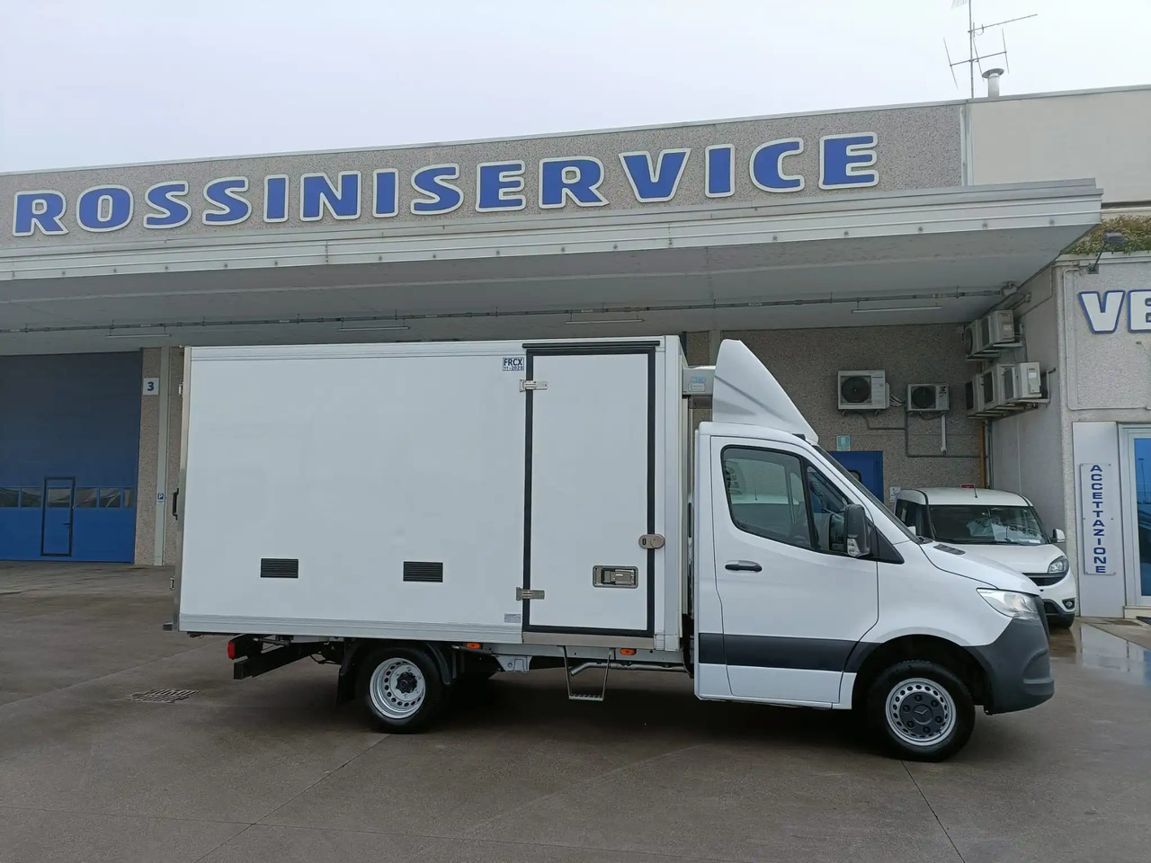 MERCEDES BENZ SPRINTER 415 150 CV - Комбе ладилник: слика 2 MERCEDES BENZ SPRINTER 415 150 CV - Комбе ладилник: слика 2