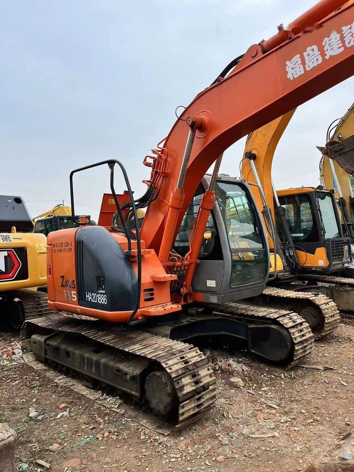 Hitachi ZX135 - Багер гасеничар: слика 2 Hitachi ZX135 - Багер гасеничар: слика 2