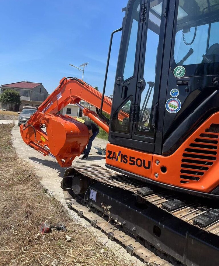 Hitachi ZX50U - Мини багер: слика 4 Hitachi ZX50U - Мини багер: слика 4