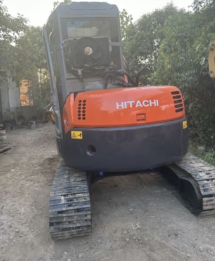 Hitachi ZX55 - Мини багер: слика 1 Hitachi ZX55 - Мини багер: слика 1