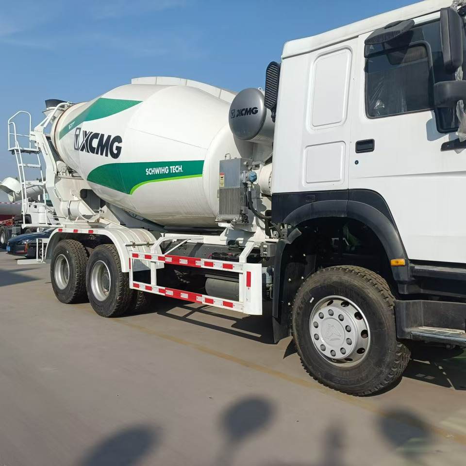 Howo HOWO 371 concrete truck 10CM3 - Камион миксер за бетон: слика 3 Howo HOWO 371 concrete truck 10CM3 - Камион миксер за бетон: слика 3