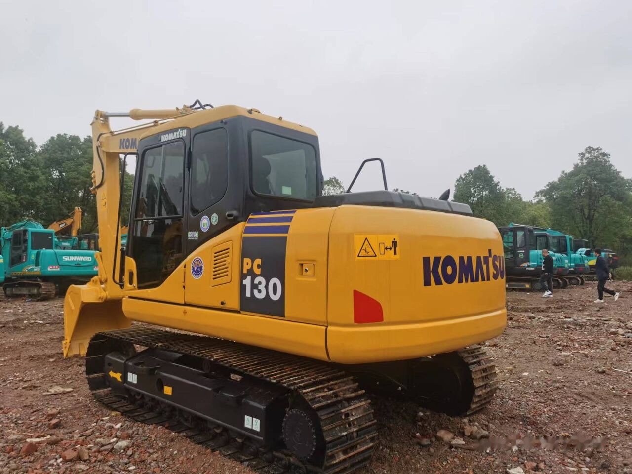 Komatsu PC130 - Багер гасеничар: слика 2 Komatsu PC130 - Багер гасеничар: слика 2