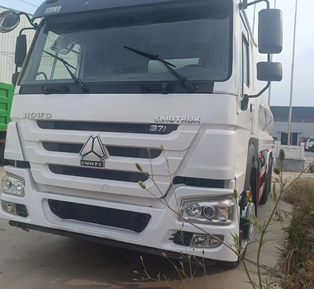 Sinotruk Howo 371 - Комунално/ Специјално возило: слика 3 Sinotruk Howo 371 - Комунално/ Специјално возило: слика 3