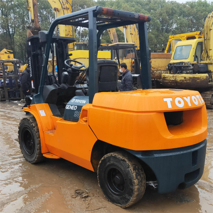 TOYOTA FD50 - Дизел вилушкар: слика 4 TOYOTA FD50 - Дизел вилушкар: слика 4