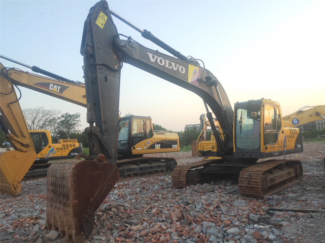 Volvo EC210BLC - Багер гасеничар: слика 4 Volvo EC210BLC - Багер гасеничар: слика 4