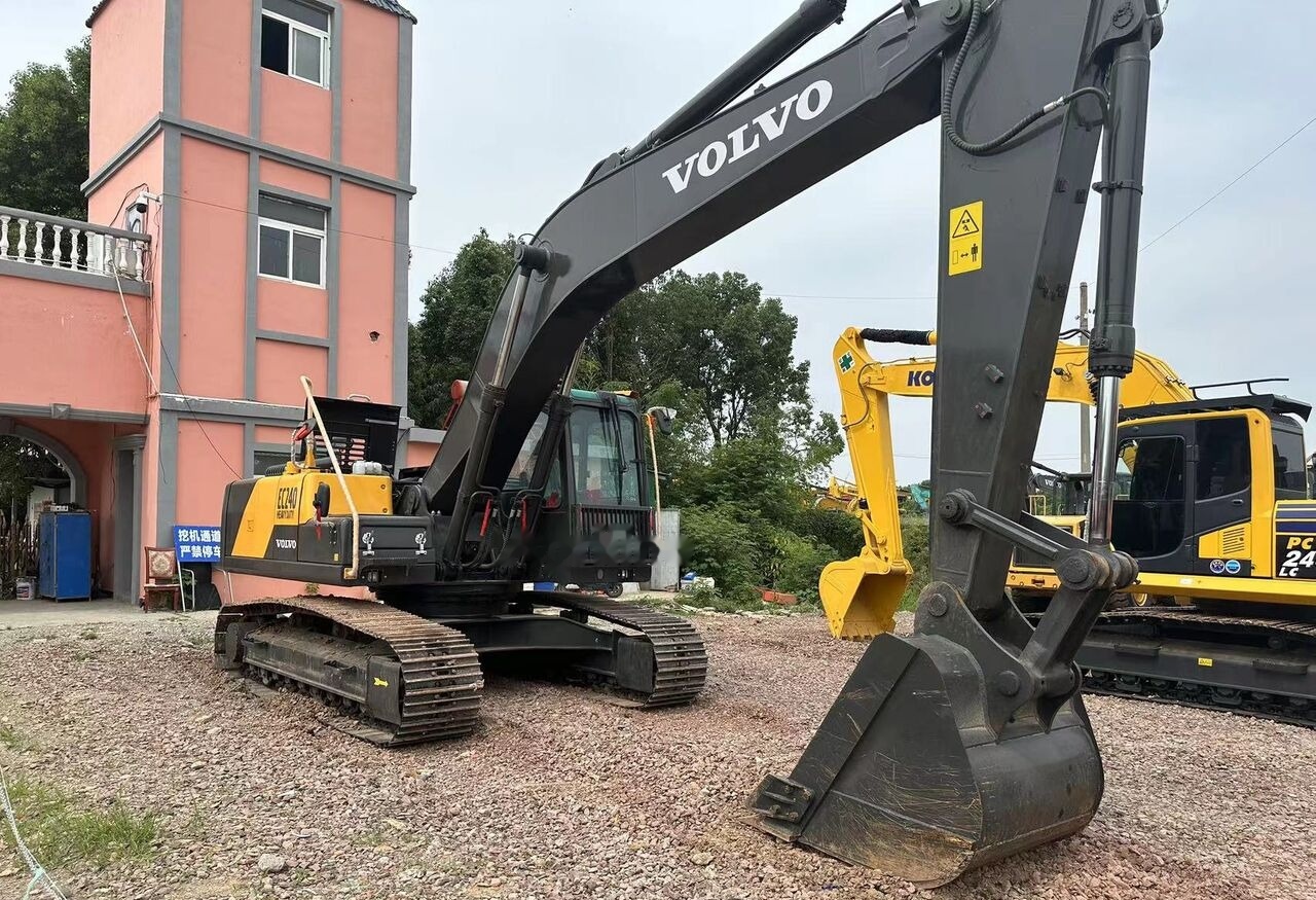 Volvo EC240 - Багер гасеничар: слика 2 Volvo EC240 - Багер гасеничар: слика 2