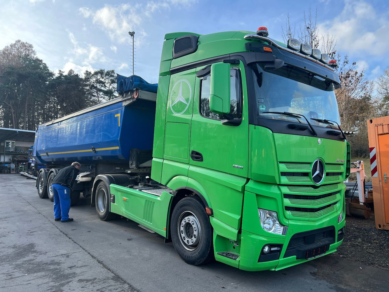 Mercedes-Benz 1851 - Камион влекач: слика 1 Mercedes-Benz 1851 - Камион влекач: слика 1