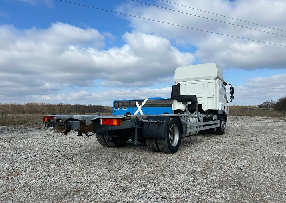 DAF CF75.310 - Камион со кабинска шасија: слика 3 DAF CF75.310 - Камион со кабинска шасија: слика 3