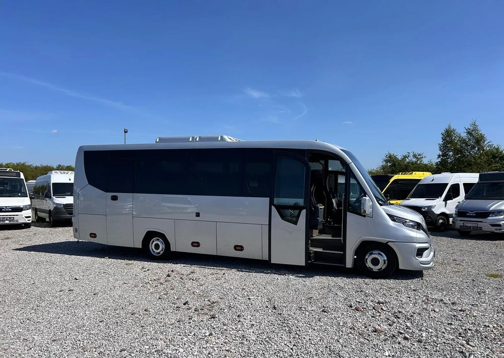 Iveco Daily - Минибус, Патничко комбе: слика 3 Iveco Daily - Минибус, Патничко комбе: слика 3