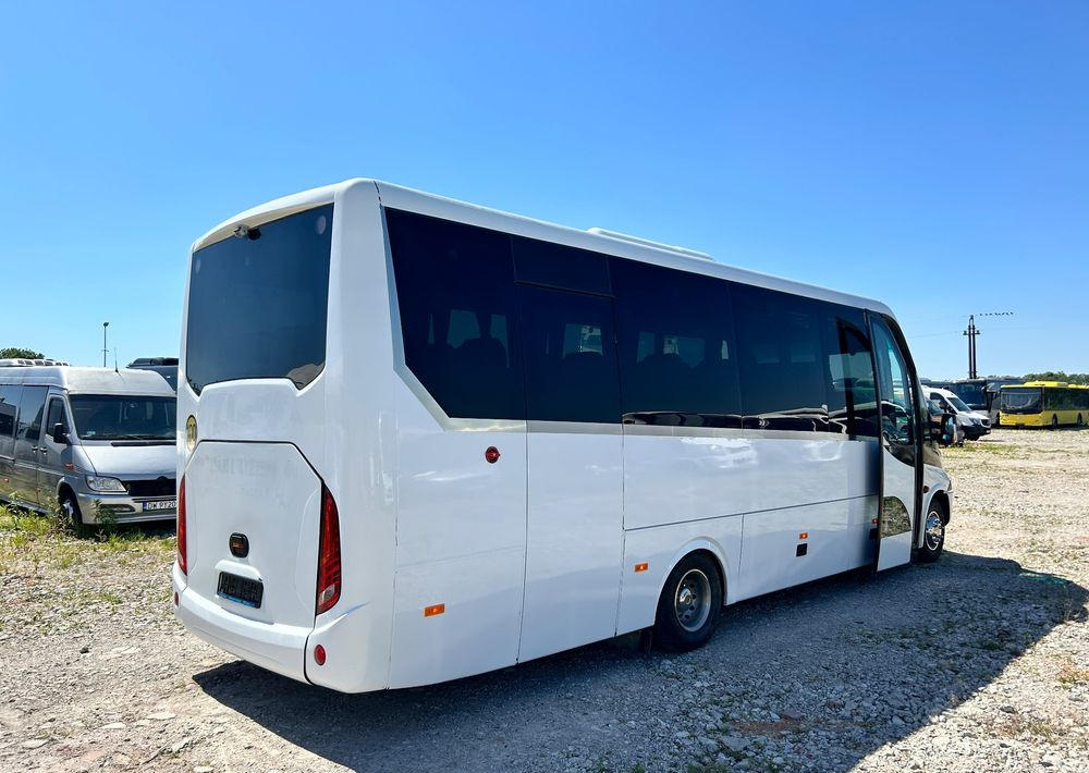 Iveco Daily - Минибус, Патничко комбе: слика 4 Iveco Daily - Минибус, Патничко комбе: слика 4