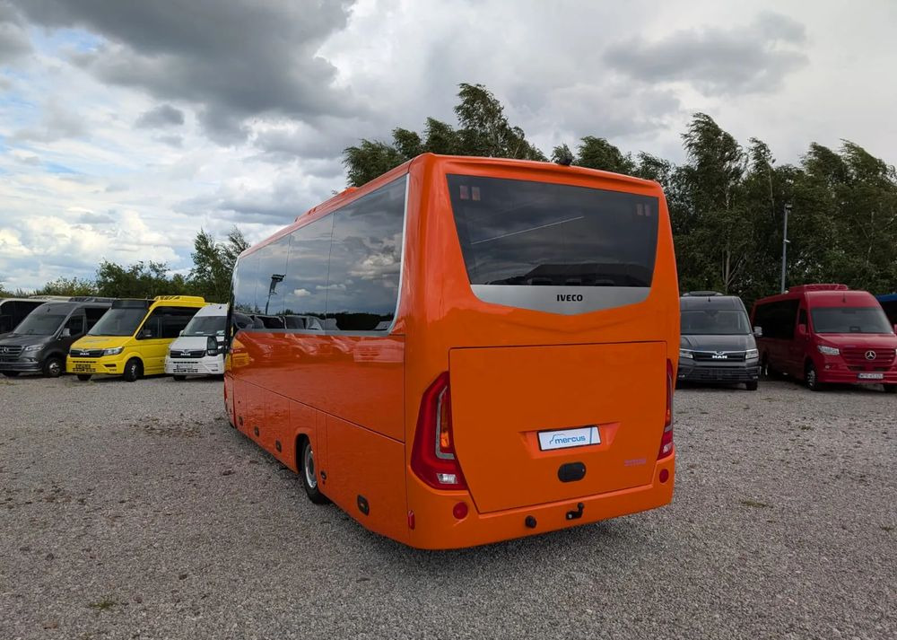 Нов Патнички вагон автобус Iveco Daily: слика 11