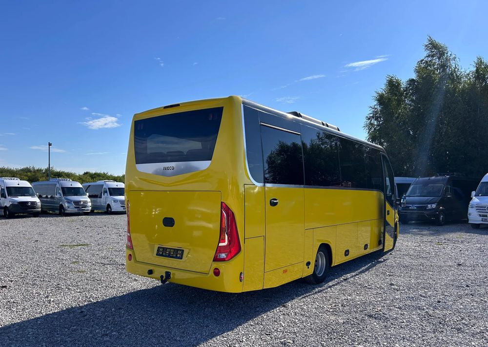 Iveco Daily - Минибус, Патничко комбе: слика 5 Iveco Daily - Минибус, Патничко комбе: слика 5