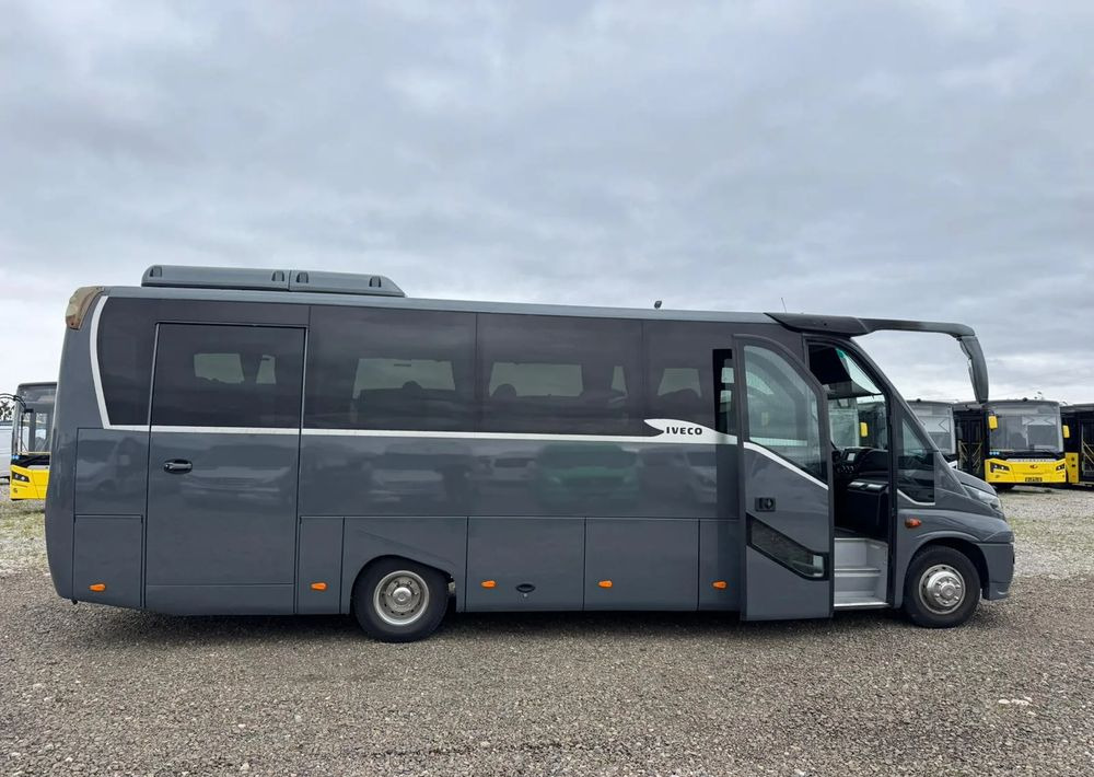 Iveco Daily - Минибус, Патничко комбе: слика 2 Iveco Daily - Минибус, Патничко комбе: слика 2