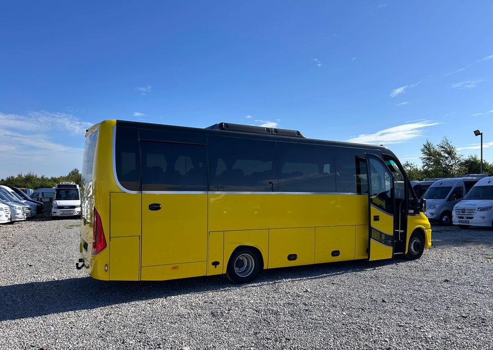 Iveco Daily - Минибус, Патничко комбе: слика 4 Iveco Daily - Минибус, Патничко комбе: слика 4