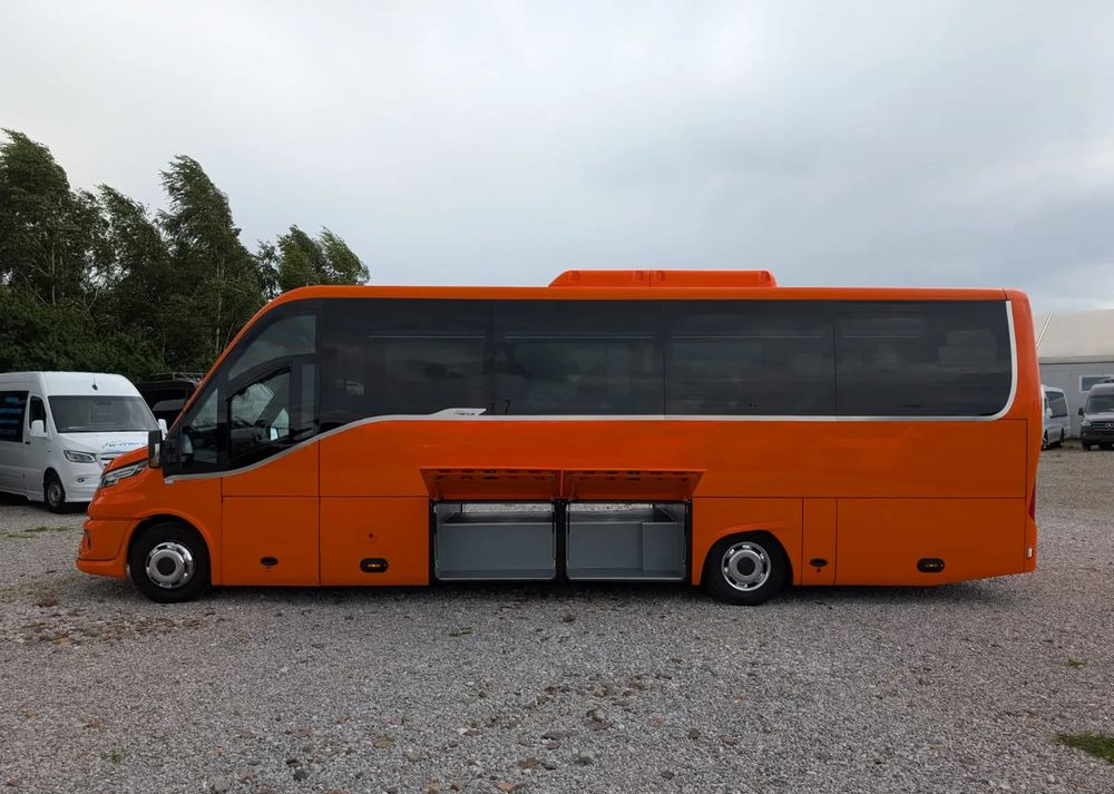 Нов Патнички вагон автобус Iveco Daily: слика 14