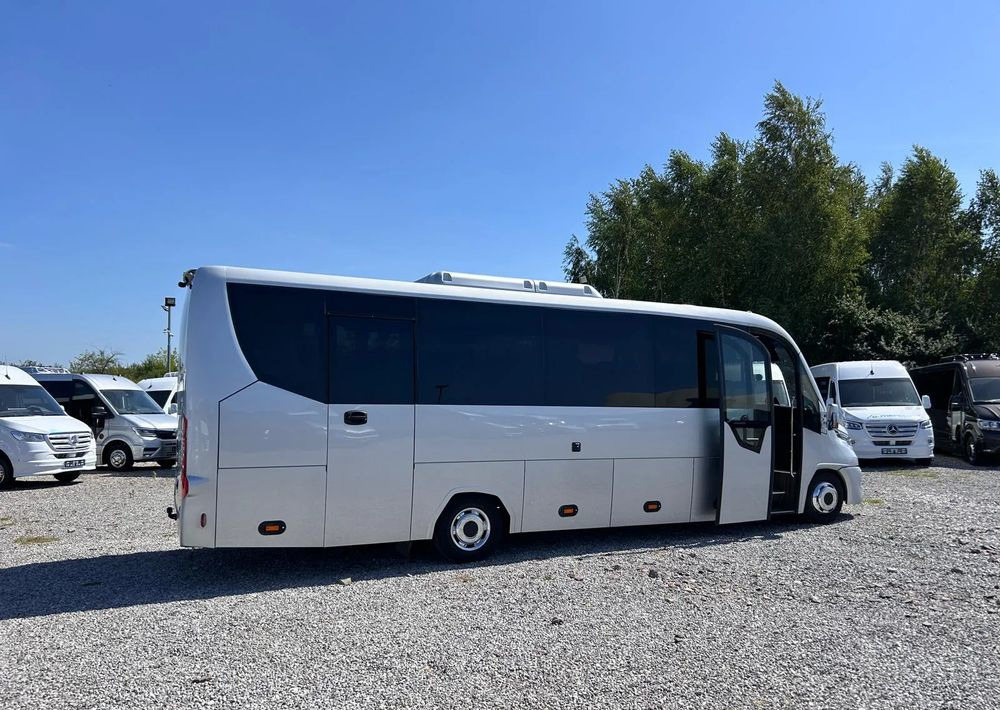 Iveco Daily - Минибус, Патничко комбе: слика 4 Iveco Daily - Минибус, Патничко комбе: слика 4