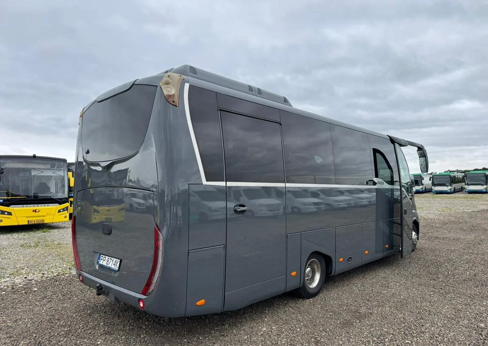 Iveco Daily - Минибус, Патничко комбе: слика 3 Iveco Daily - Минибус, Патничко комбе: слика 3