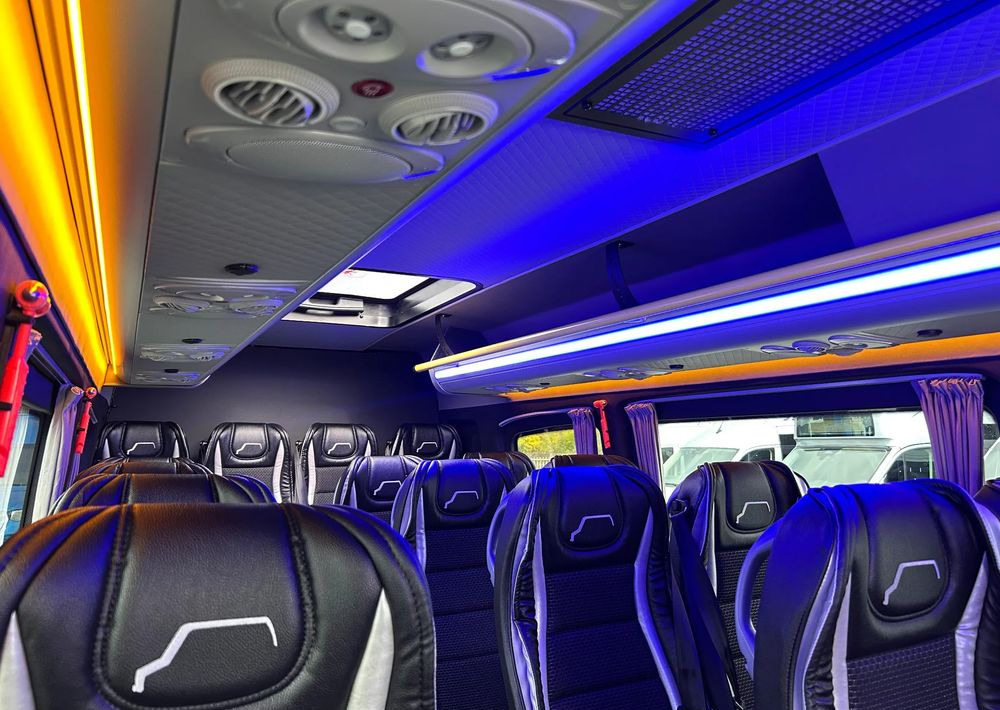 Нов Минибус, Патничко комбе MAN TGE 5.160: слика 22