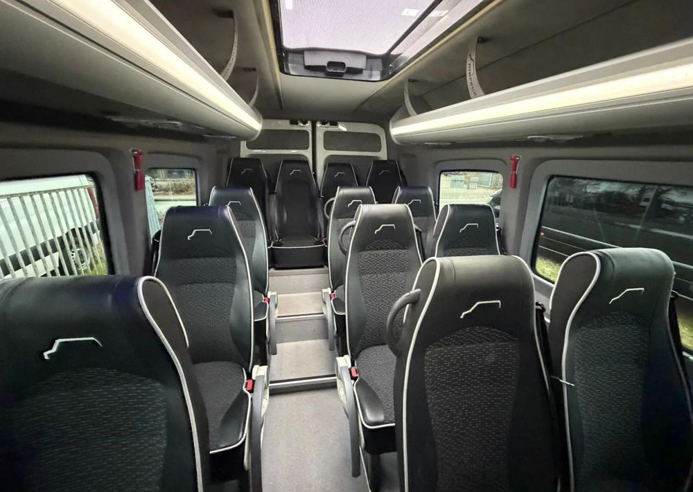 MAN TGE - Минибус, Патничко комбе: слика 5 MAN TGE - Минибус, Патничко комбе: слика 5