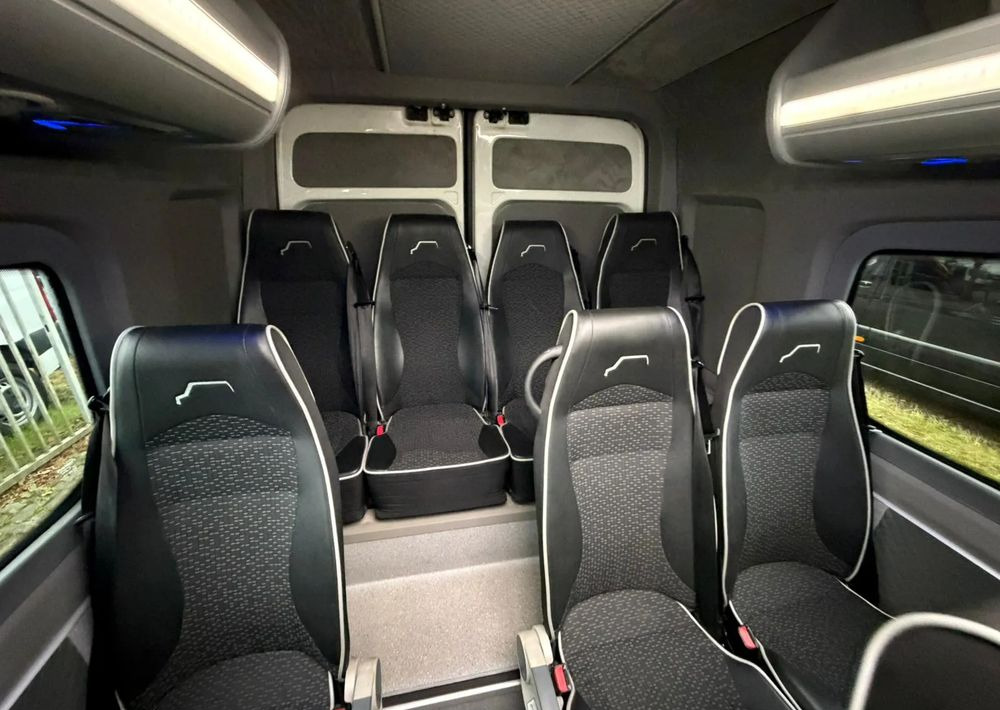 MAN TGE - Минибус, Патничко комбе: слика 4 MAN TGE - Минибус, Патничко комбе: слика 4