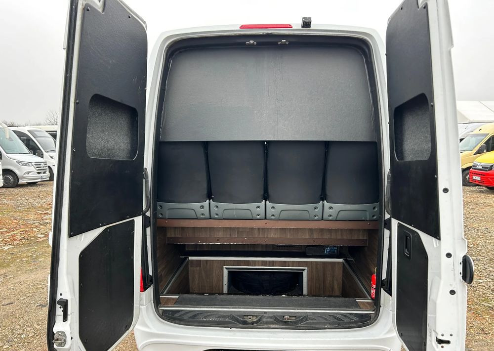 Mercedes-Benz Sprinter 516 - Минибус, Патничко комбе: слика 4 Mercedes-Benz Sprinter 516 - Минибус, Патничко комбе: слика 4