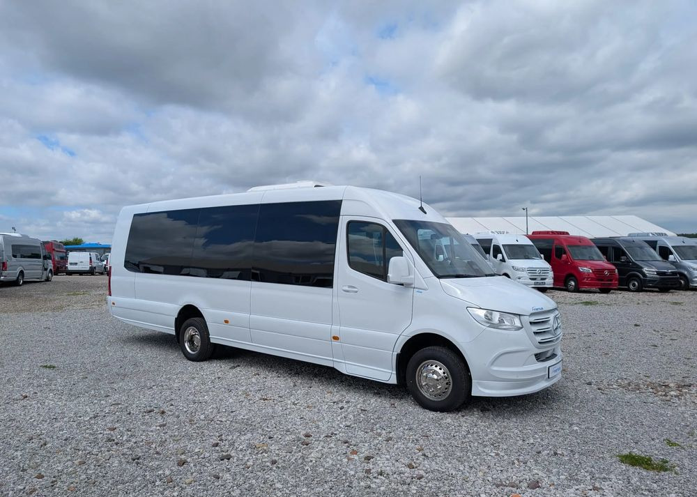 Mercedes-Benz Sprinter 517 - Минибус, Патничко комбе: слика 2 Mercedes-Benz Sprinter 517 - Минибус, Патничко комбе: слика 2