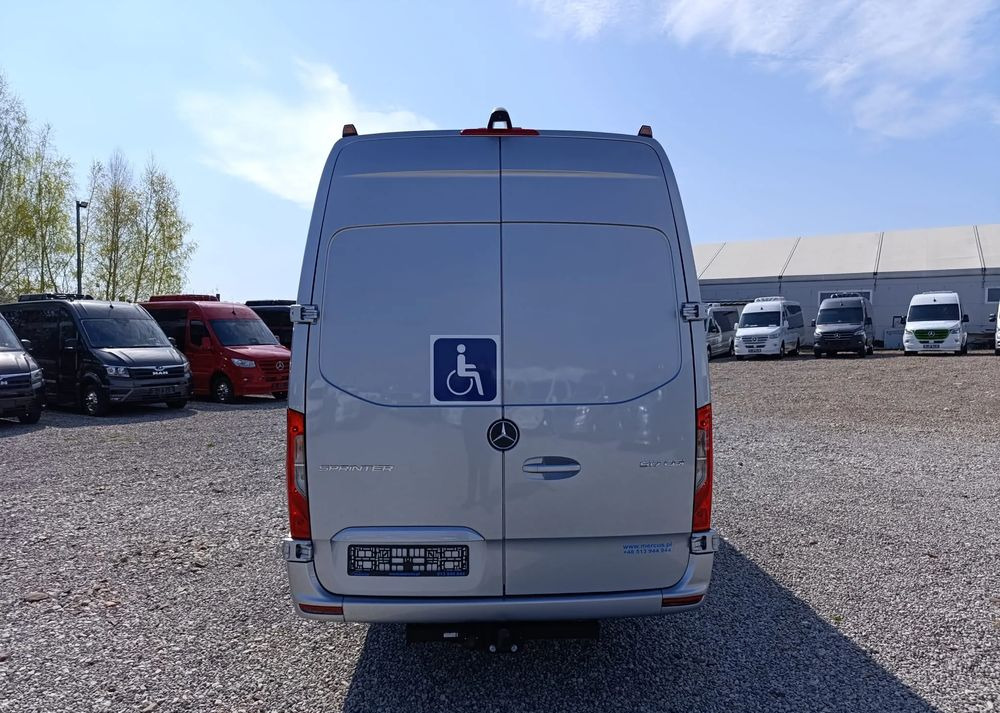 Mercedes-Benz Sprinter 517 - Минибус, Патничко комбе: слика 5 Mercedes-Benz Sprinter 517 - Минибус, Патничко комбе: слика 5