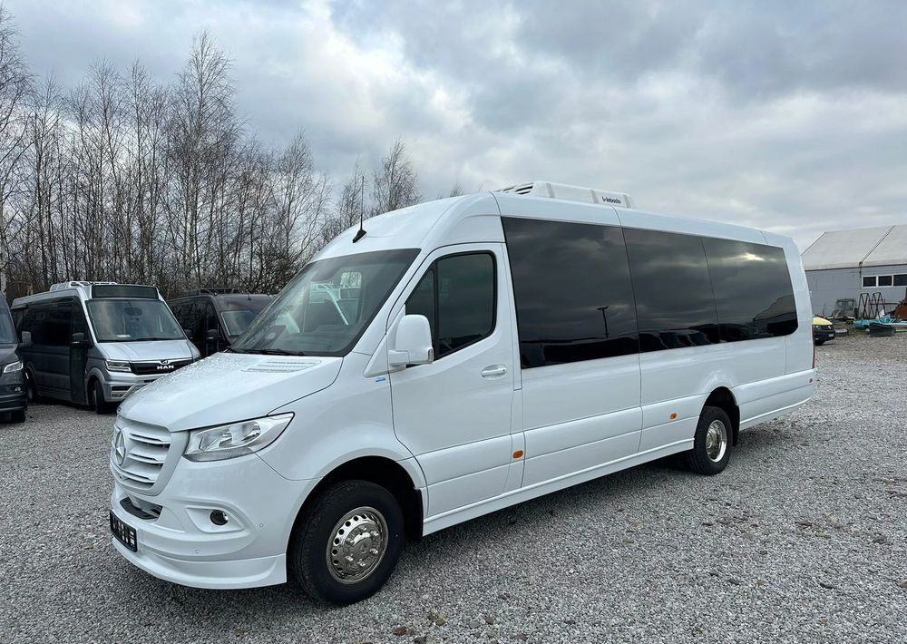Нов Минибус, Патничко комбе Mercedes-Benz Sprinter 517: слика 8