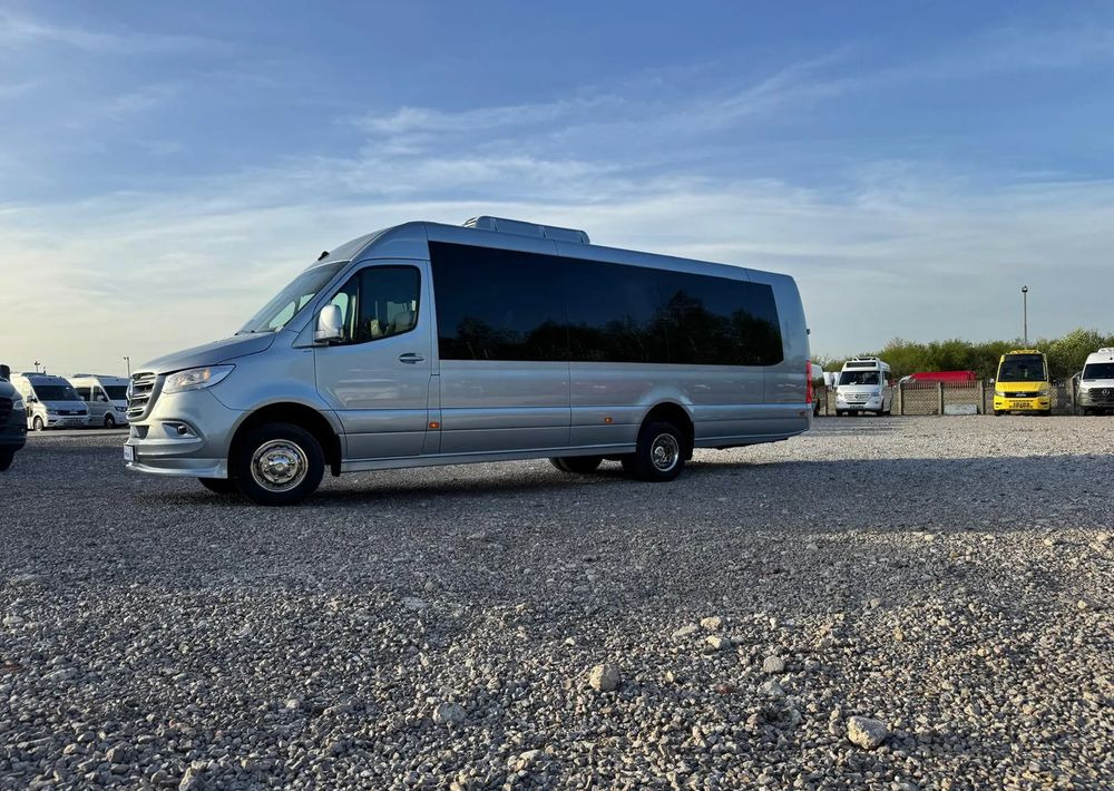 Mercedes-Benz Sprinter 517 - Минибус, Патничко комбе: слика 2 Mercedes-Benz Sprinter 517 - Минибус, Патничко комбе: слика 2