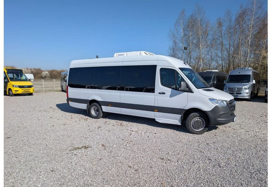Mercedes-Benz Sprinter 517 - Минибус, Патничко комбе: слика 2 Mercedes-Benz Sprinter 517 - Минибус, Патничко комбе: слика 2