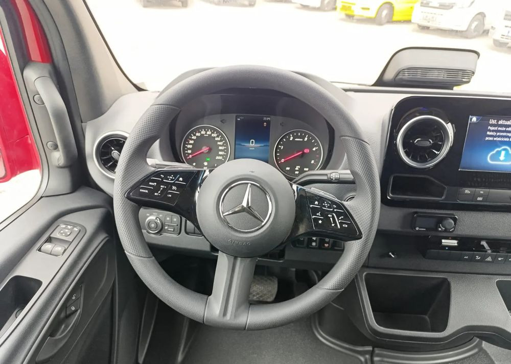 Нов Минибус, Патничко комбе Mercedes-Benz Sprinter 519: слика 15