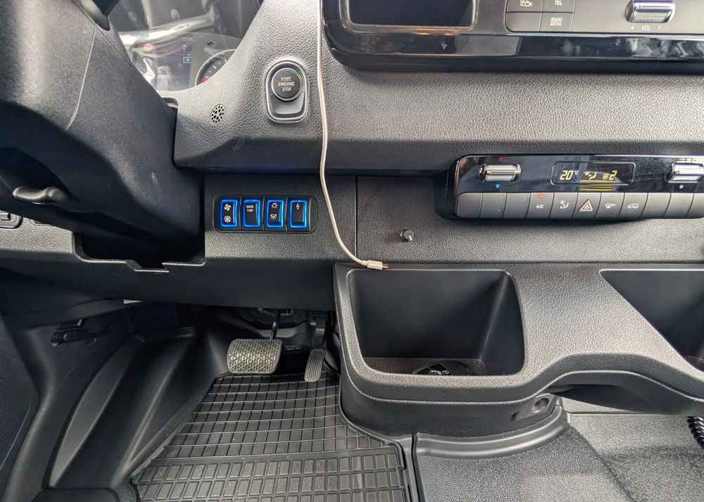 Нов Минибус, Патничко комбе Mercedes-Benz Sprinter 519: слика 19