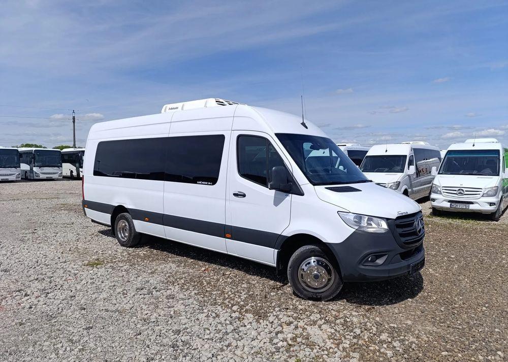 Mercedes-Benz Sprinter 519 - Минибус, Патничко комбе: слика 2 Mercedes-Benz Sprinter 519 - Минибус, Патничко комбе: слика 2
