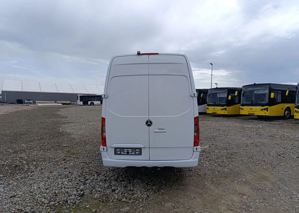 Mercedes-Benz Sprinter 519 - Минибус, Патничко комбе: слика 4 Mercedes-Benz Sprinter 519 - Минибус, Патничко комбе: слика 4