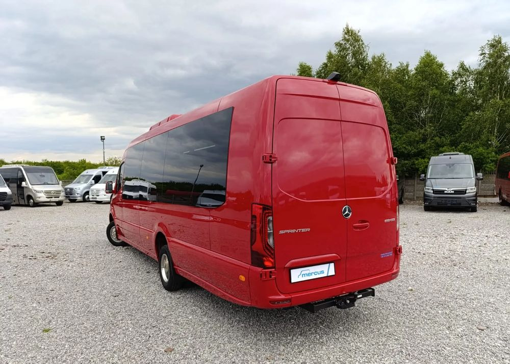 Нов Минибус, Патничко комбе Mercedes-Benz Sprinter 519: слика 7