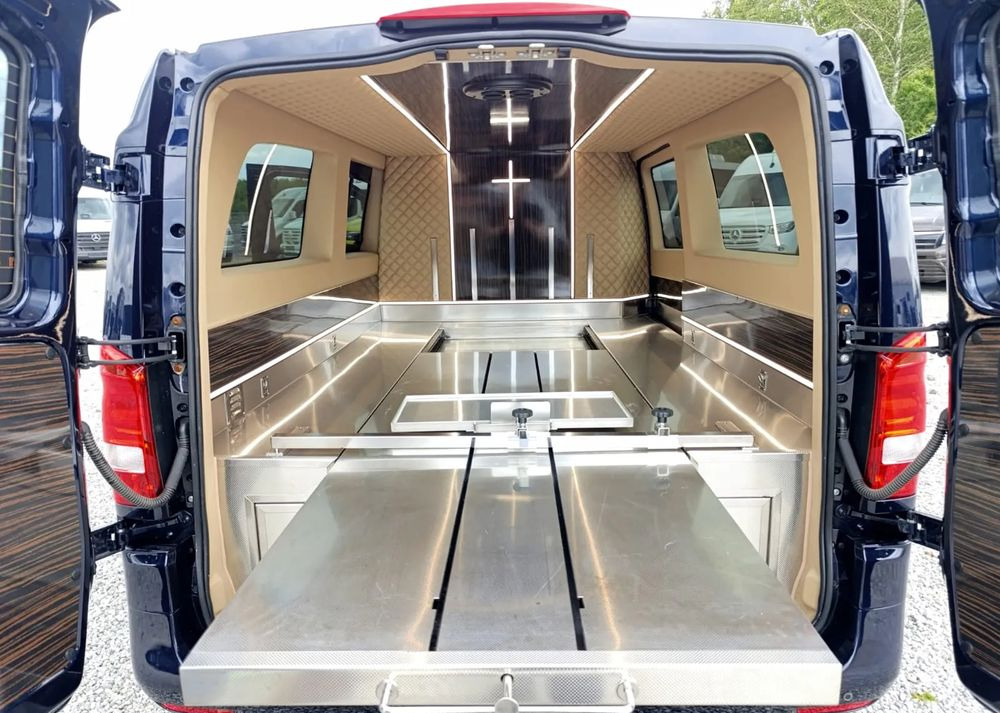 Товарно комбе, Комунално/ Специјално возило Mercedes-Benz eVito: слика 9 Товарно комбе, Комунално/ Специјално возило Mercedes-Benz eVito: слика 9