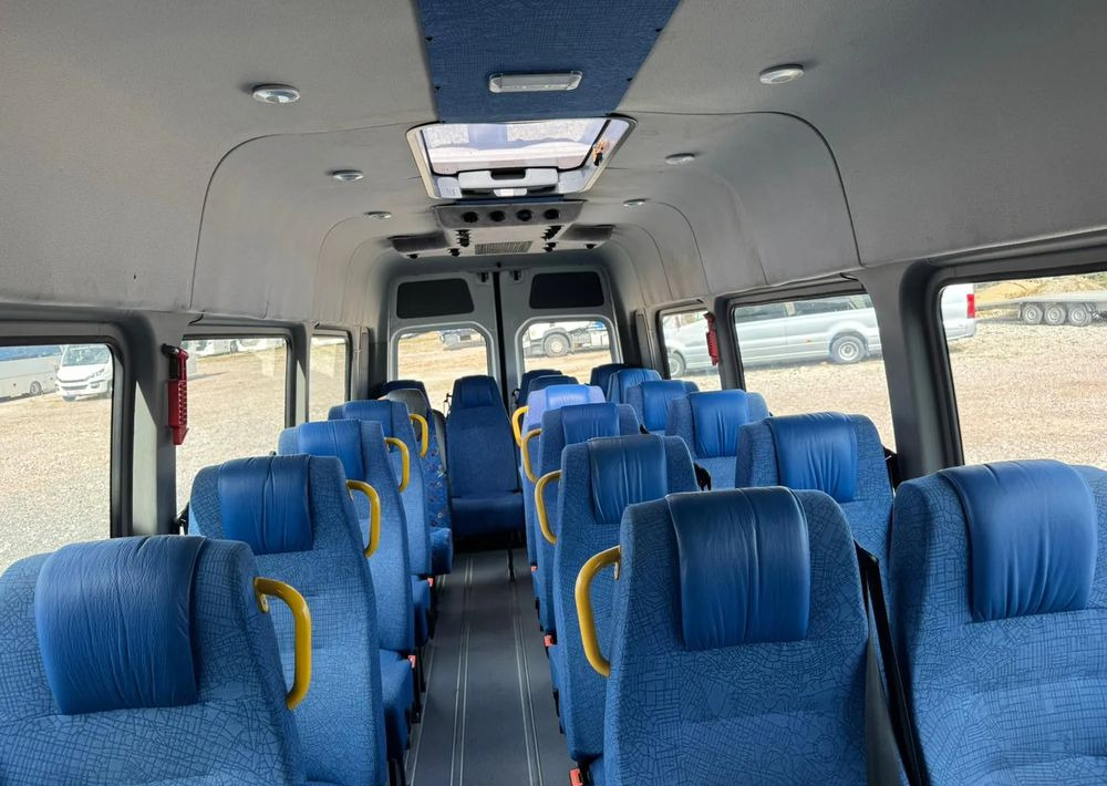 Volkswagen Crafter - Минибус, Патничко комбе: слика 4 Volkswagen Crafter - Минибус, Патничко комбе: слика 4