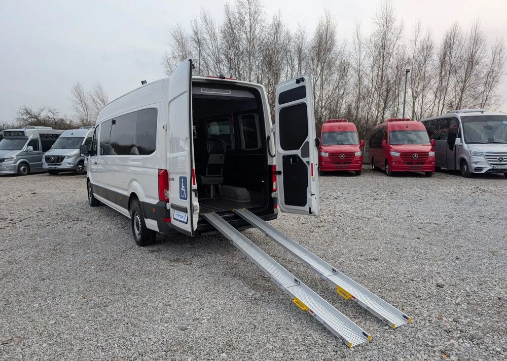 Нов Минибус, Патничко комбе Volkswagen Crafter: слика 7