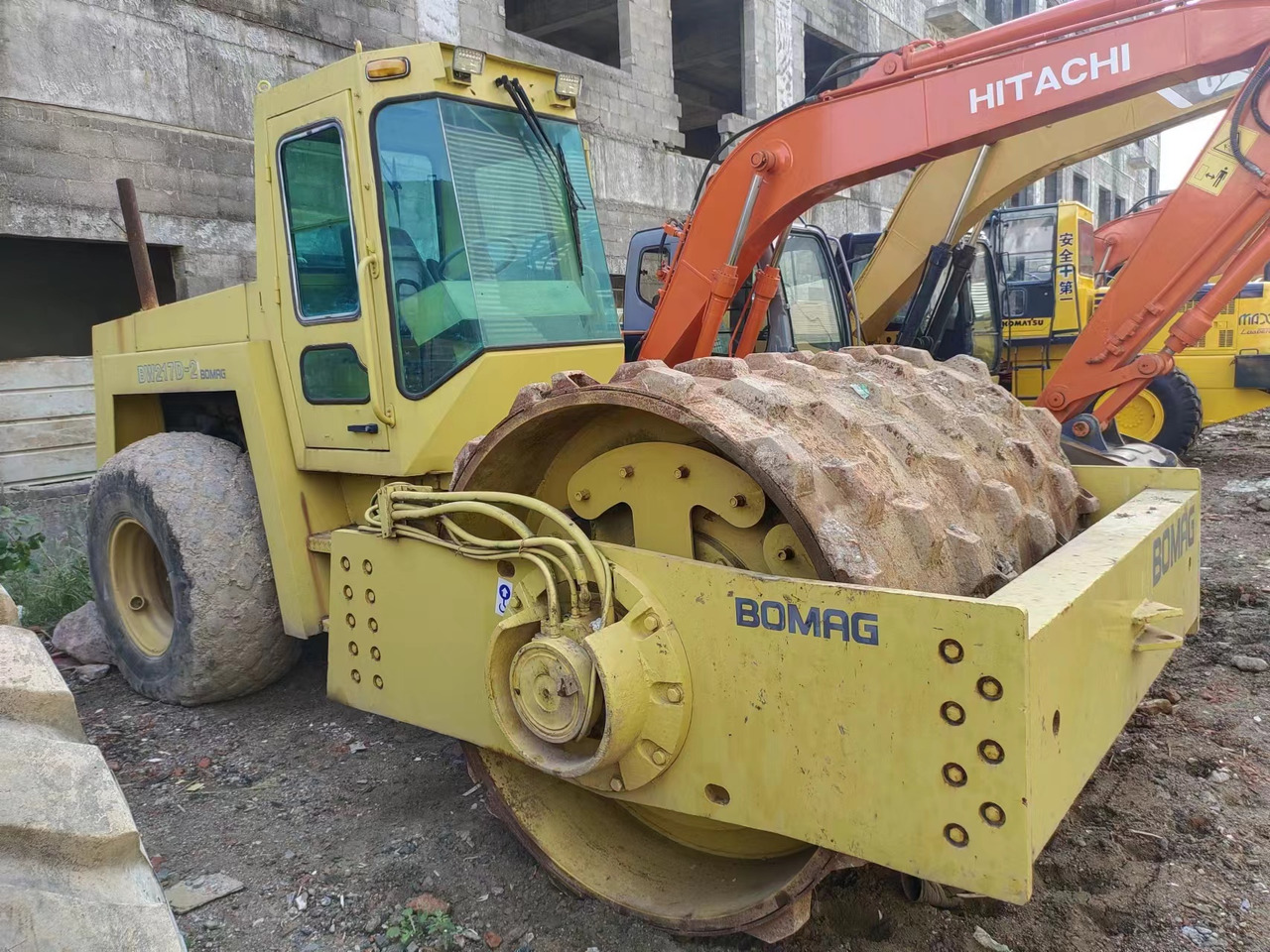 BOMAG BW 217D-2 - Компактор: слика 3 BOMAG BW 217D-2 - Компактор: слика 3