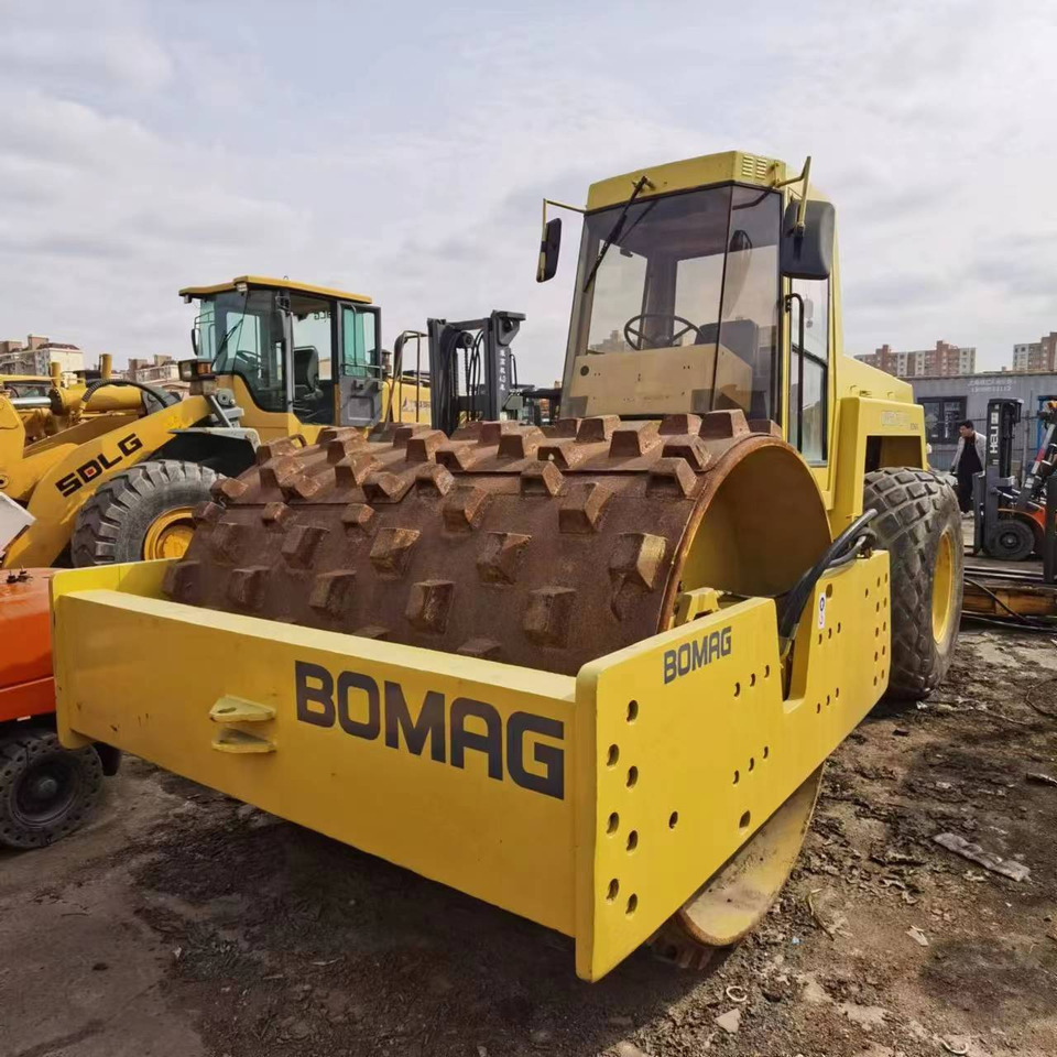 BOMAG BW217D-2 - Компактор: слика 1 BOMAG BW217D-2 - Компактор: слика 1