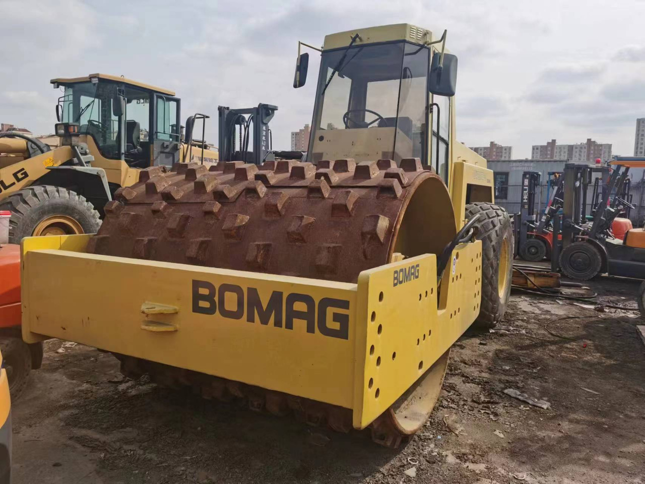 BOMAG BW217D-2 - Компактор: слика 4 BOMAG BW217D-2 - Компактор: слика 4