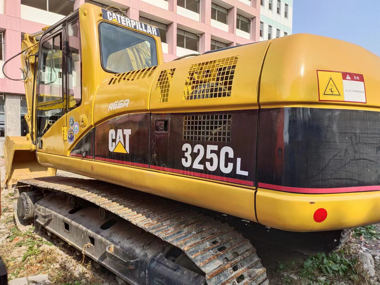 CAT 325CL - Багер гасеничар: слика 2 CAT 325CL - Багер гасеничар: слика 2