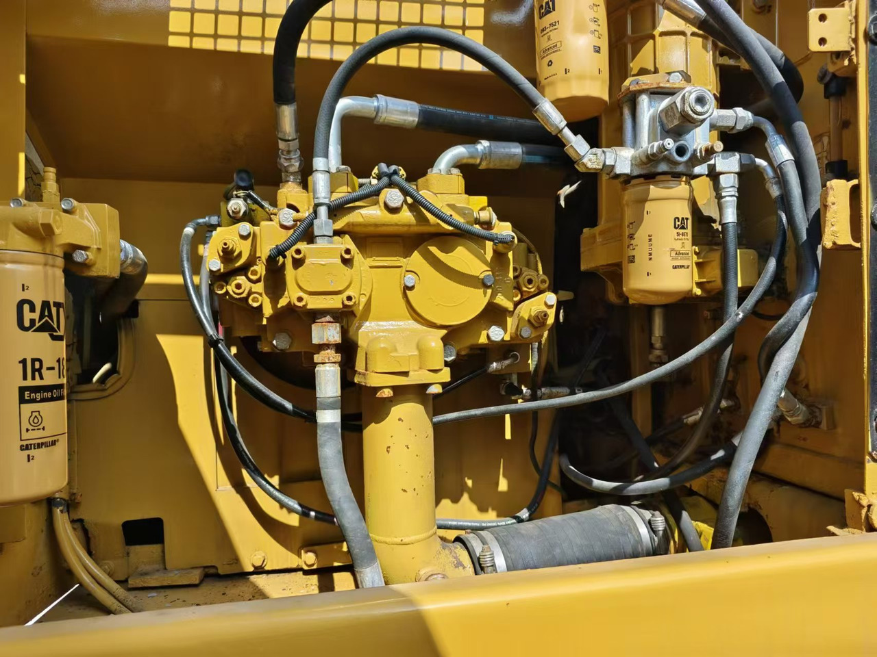 CAT 330D2 - Багер гасеничар: слика 4 CAT 330D2 - Багер гасеничар: слика 4