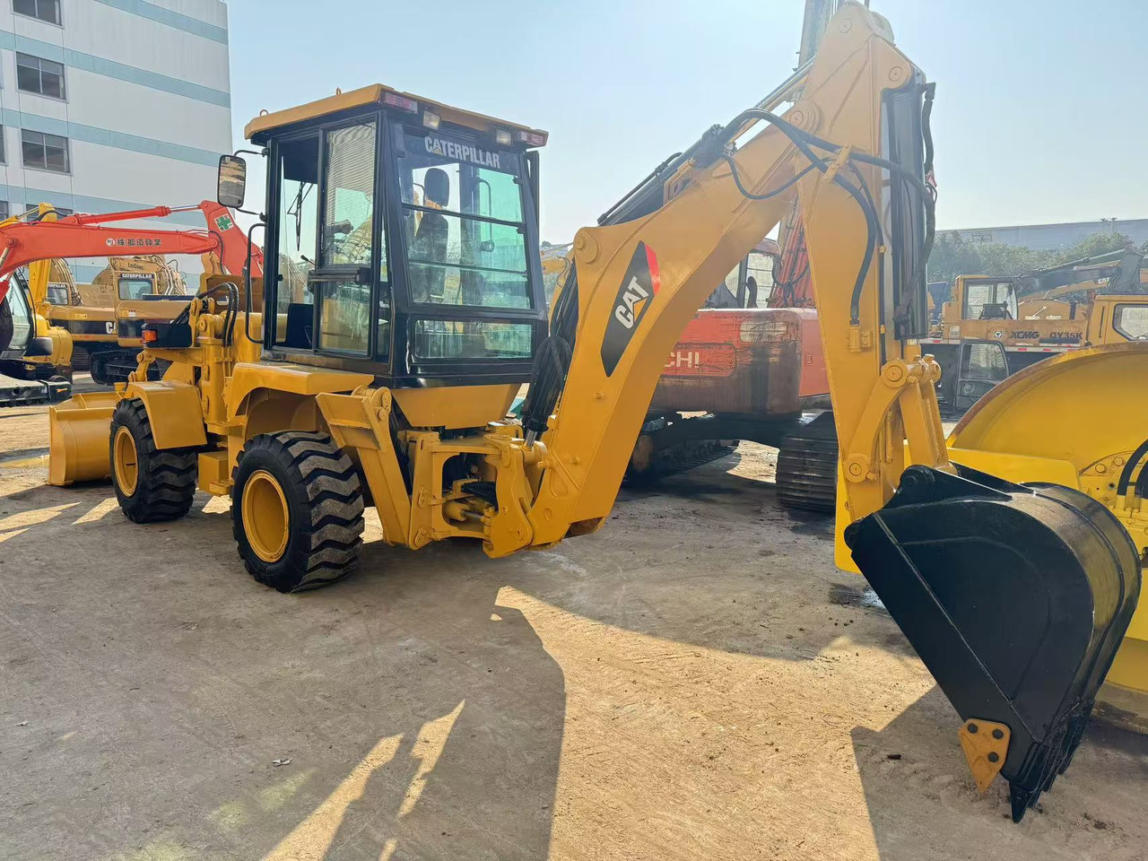 CAT 420F - Ровокопач: слика 2 CAT 420F - Ровокопач: слика 2