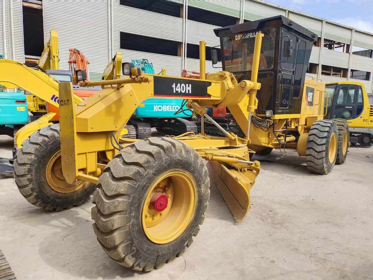 CATERPILLAR 140H - Порамнувач: слика 2 CATERPILLAR 140H - Порамнувач: слика 2